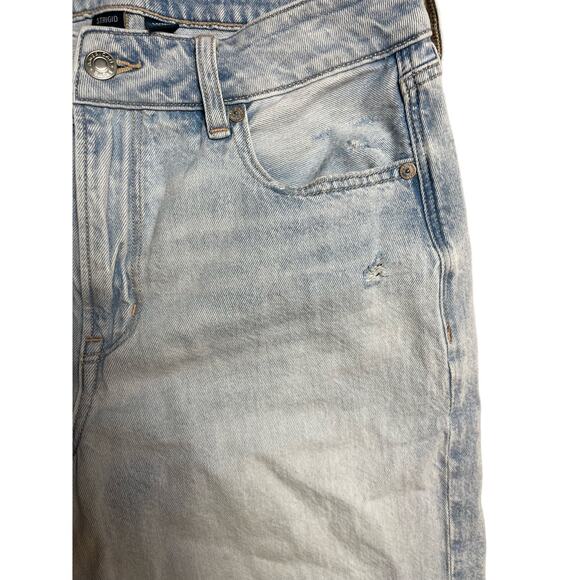 American Eagle Strigid Ripped Mom Jeans in Light Wash Size 4 - Picture 5 of 9
